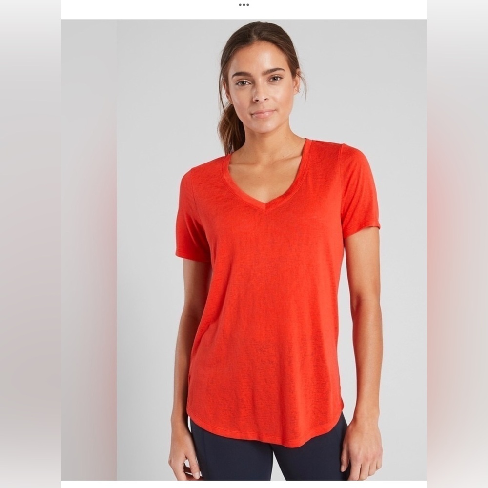 ATHLETA SHORT SLEEVE YELLOW V-NECK TOP PHOTO RED COPY FOR STYLE VIEW